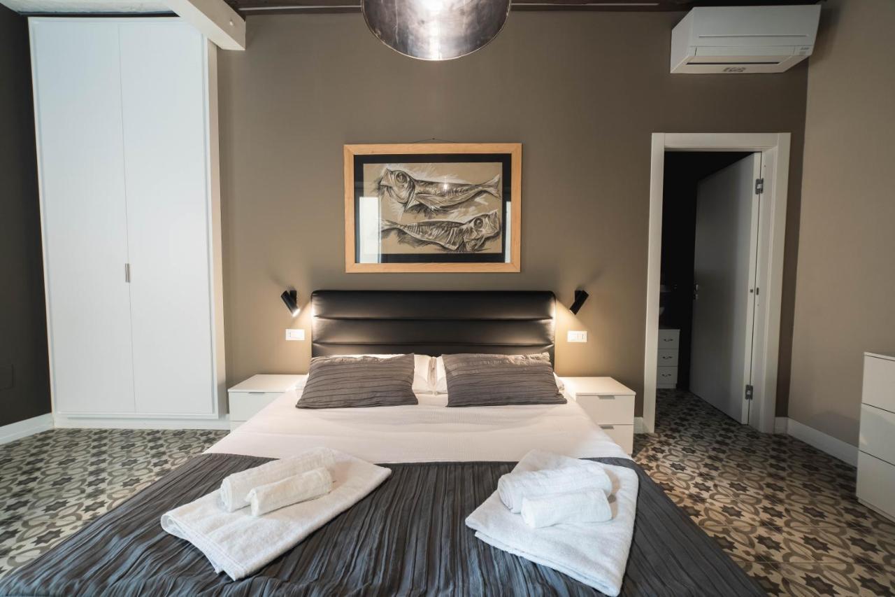 פיצו Palazzo Paladini - Luxury Suites In The Heart Of The Old Town מראה חיצוני תמונה